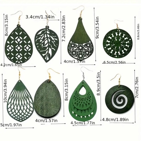 ⭐️ 5 for $25 Natural Wood Green Painted Lightweight Earrings Gold Tone Hoops - Picture 3 of 3